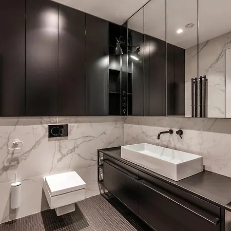 Luxury Old Town Penthouse W Park *