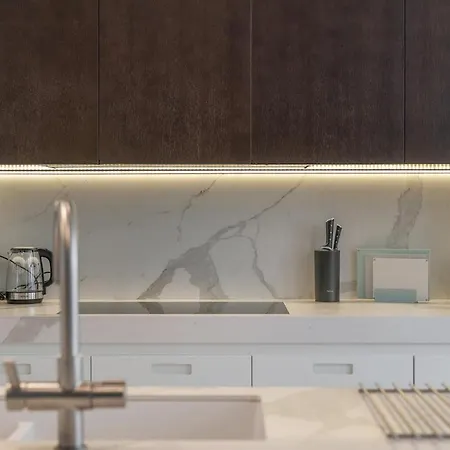 Luxury Old Town Penthouse W Park דירה פראג