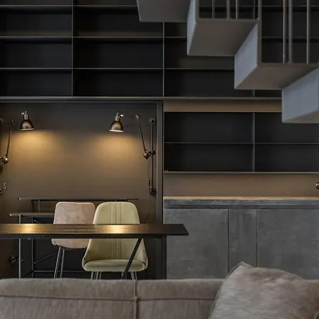 Luxury Old Town Penthouse W Park *