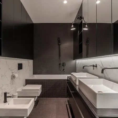 דירה Luxury Old Town Penthouse W Park