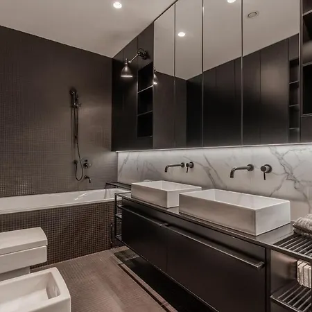 דירה Luxury Old Town Penthouse W Park *