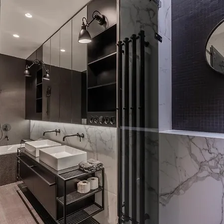 Luxury Old Town Penthouse W Park *