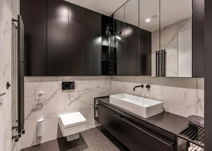 Luxury Old Town Penthouse W Park *
