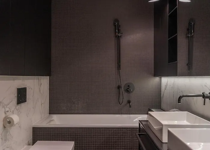 Luxury Old Town Penthouse W Park 公寓