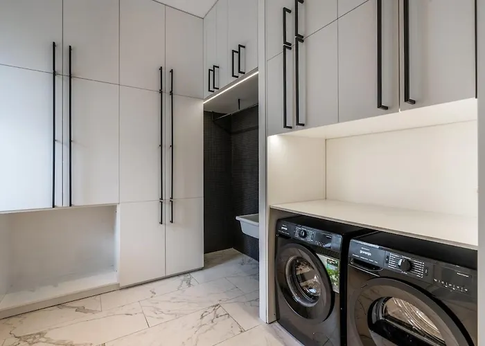 Luxury Old Town Penthouse W Park 公寓