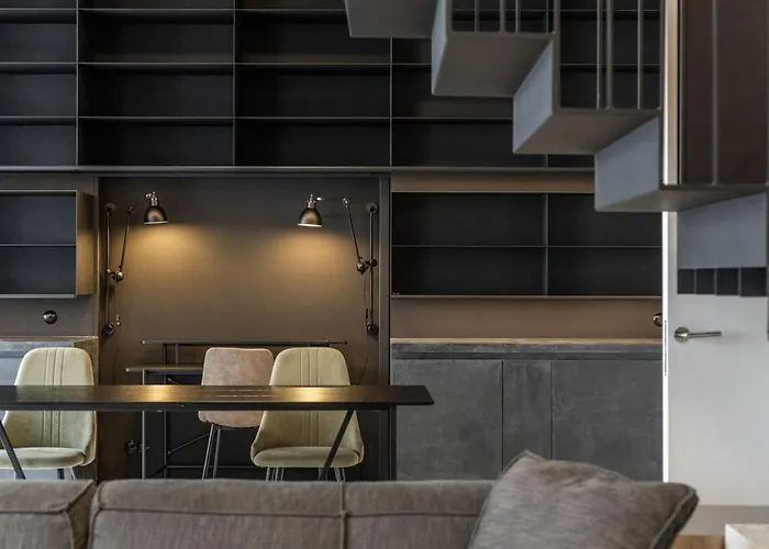 Luxury Old Town Penthouse W Park *