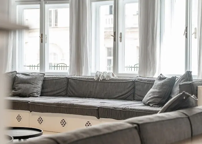 公寓 Luxury Old Town Penthouse W Park 布拉格